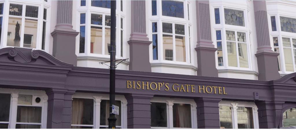 Bishop'S Gate Hotel Лъндъндери Екстериор снимка